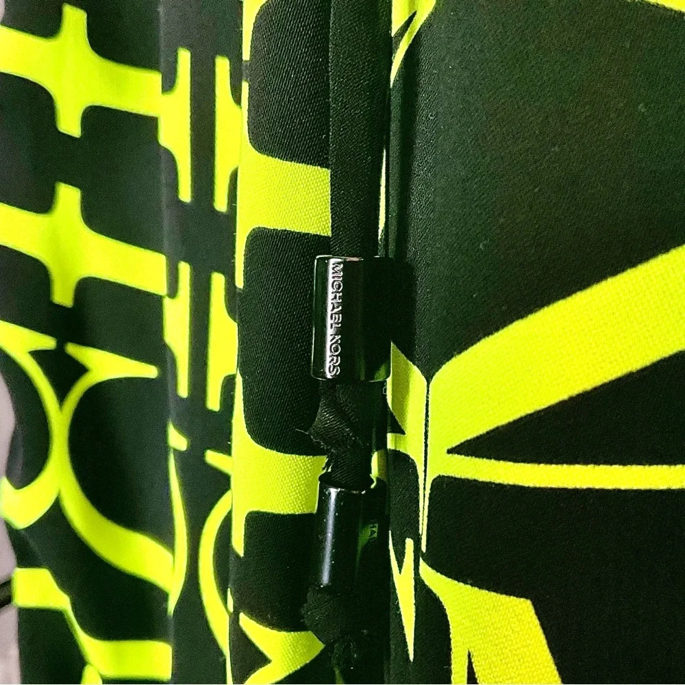 Michael Kors Newsprint Logo Cady Joggers Style #MU93H67BSG - Picture 6 of 13